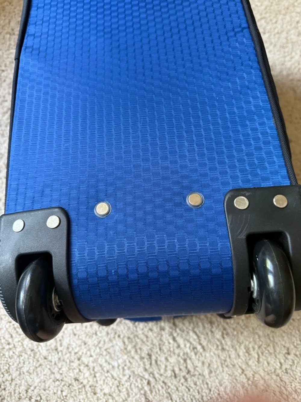 NWT CIAO Brand Duffel Rolling Blue carry on bag retractable telescopic handle.